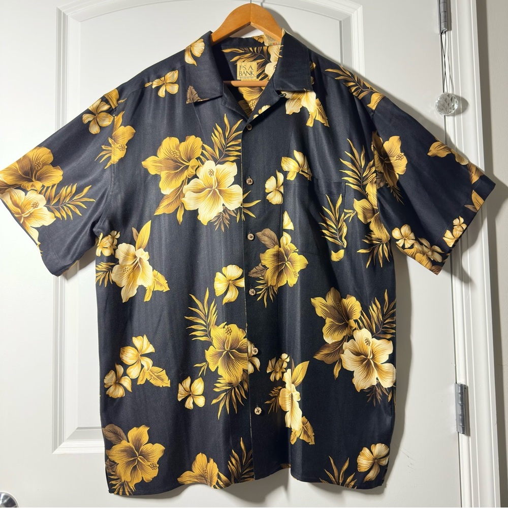 Jos. A. Bank Shirt Black and Gold 100% Silk Button Down XL Short Sleeve Vacation